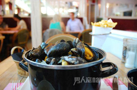 蓝青口薯条(Moules Frites) 蓝青口薯条(Moules Frites)