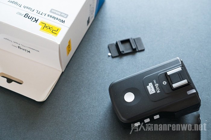 品色King Pro无线电引闪器设计非常经典 品色King Pro无线电引闪器设计非常经典