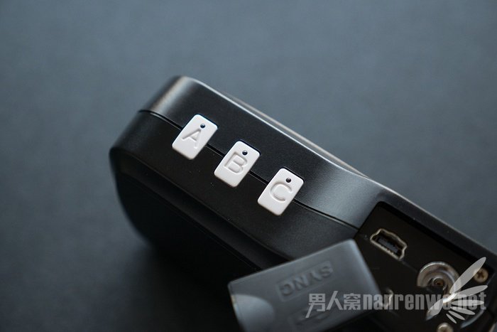 该引闪器支持A、B和C三个组的控制 该引闪器支持A、B和C三个组的控制