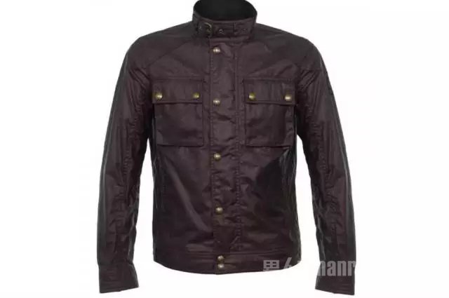 Belstaff 防雨野战夹克 - 参考价格:3,900 CNY Belstaff 防雨野战夹克 - 参考价格:3,900 CNY