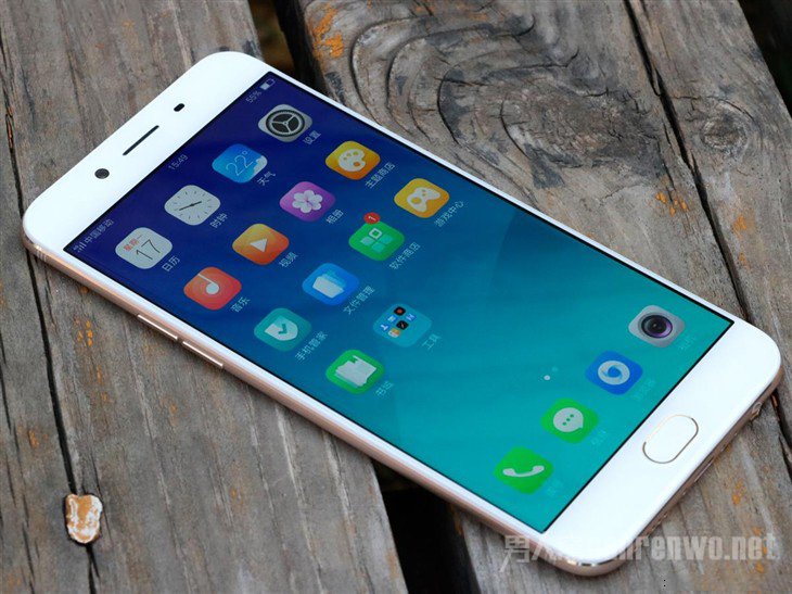 OPPO R9S手机正面 OPPO R9S手机正面