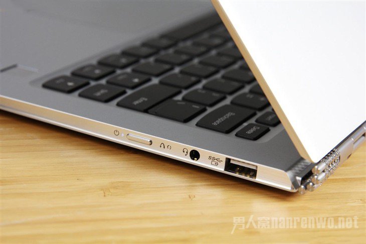 联想YOGA 5 Pro USB接口 联想YOGA 5 Pro USB接口