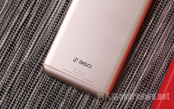 360N4S骁龙版背面 360N4S骁龙版背面