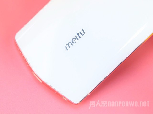 美图 M6 背面 美图 M6 背面