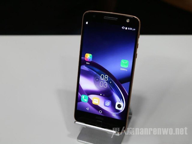 图为 Moto Z 图为 Moto Z