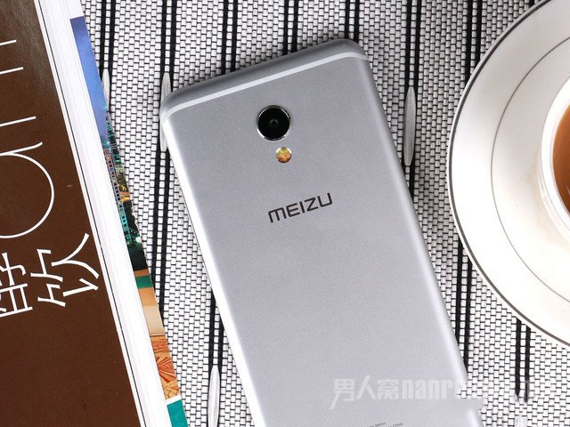 魅族MX6 背面 魅族MX6 背面