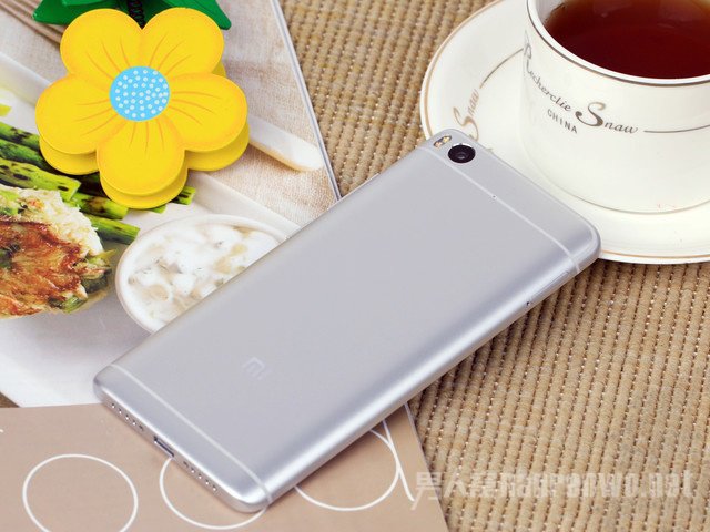 小米5s 背面 小米5s 背面