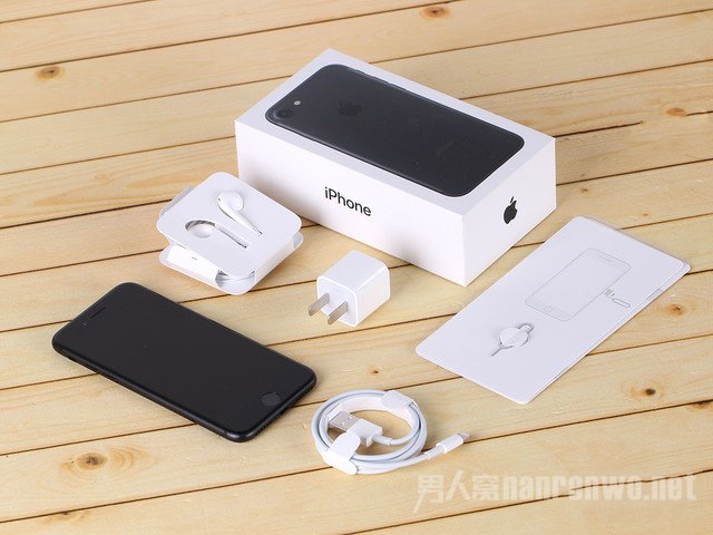 苹果iPhone7 背面 苹果iPhone7 背面