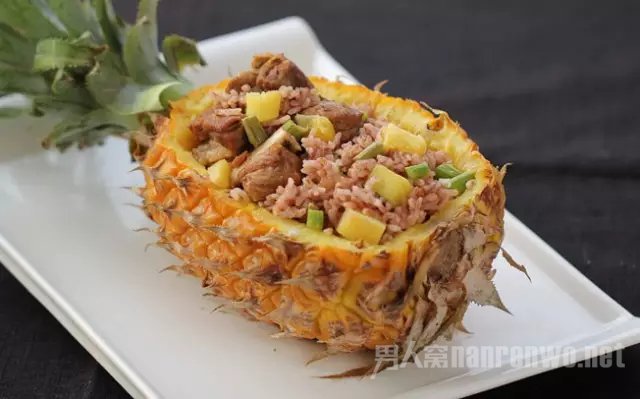 菠萝排骨红米饭 菠萝排骨红米饭