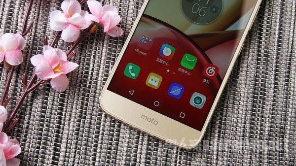 Moto M手机外观 Moto M手机外观