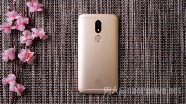 Moto M手机背面 Moto M手机背面