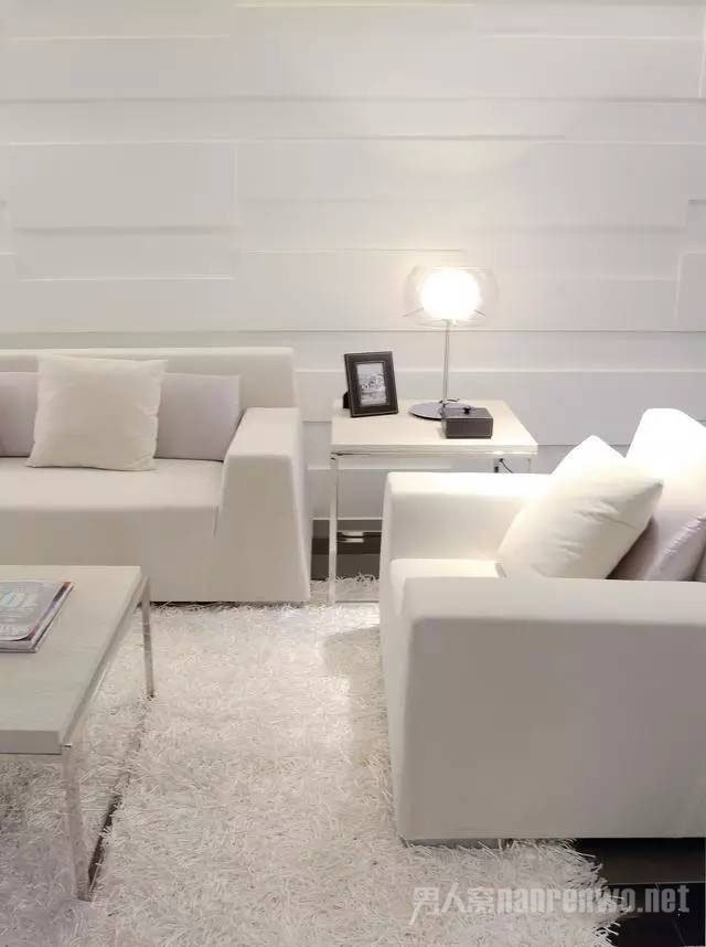 白色的布艺沙发 白色的布艺沙发