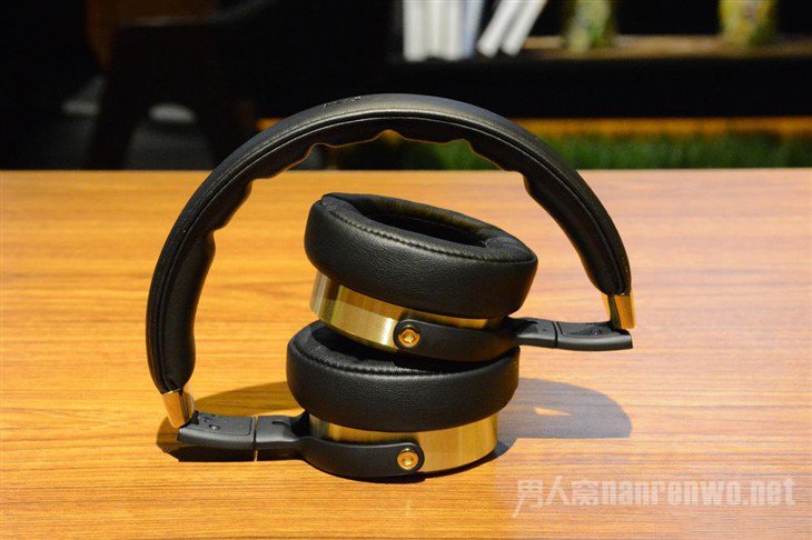 小米新款头戴式耳机折叠 小米新款头戴式耳机折叠