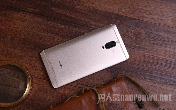 华为Mate 9 Pro背面 华为Mate 9 Pro背面