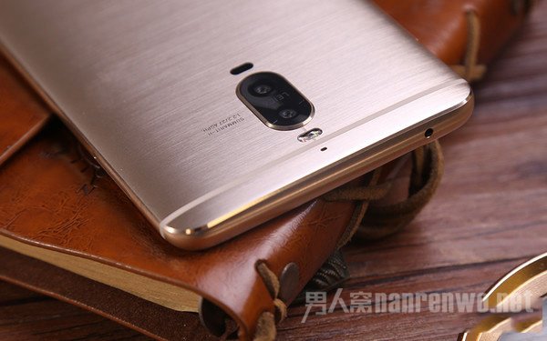 华为Mate 9 Pro搭载徕卡双摄二代 华为Mate 9 Pro搭载徕卡双摄二代