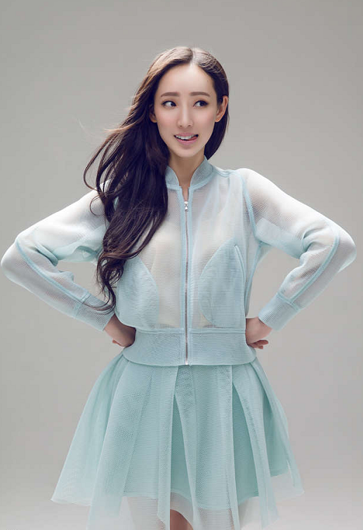 刘恬汝年纪多大?刘恬汝遭强吻怎么回事?:刘恬汝 成婚