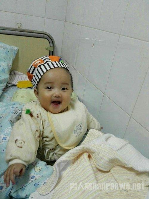 2岁女儿患有先天胆道闭锁 80后父亲挑选割肝救女:先天胆道闭锁