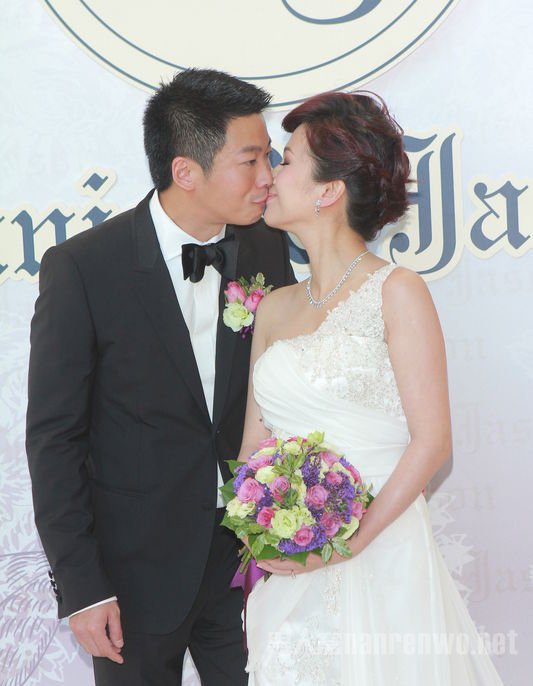 文颂娴车震到成婚顺水推舟:陈思齐和文颂娴