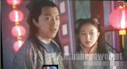 黄渤年青时长这样! 盛世美颜亮瞎网友:亮瞎狗眼