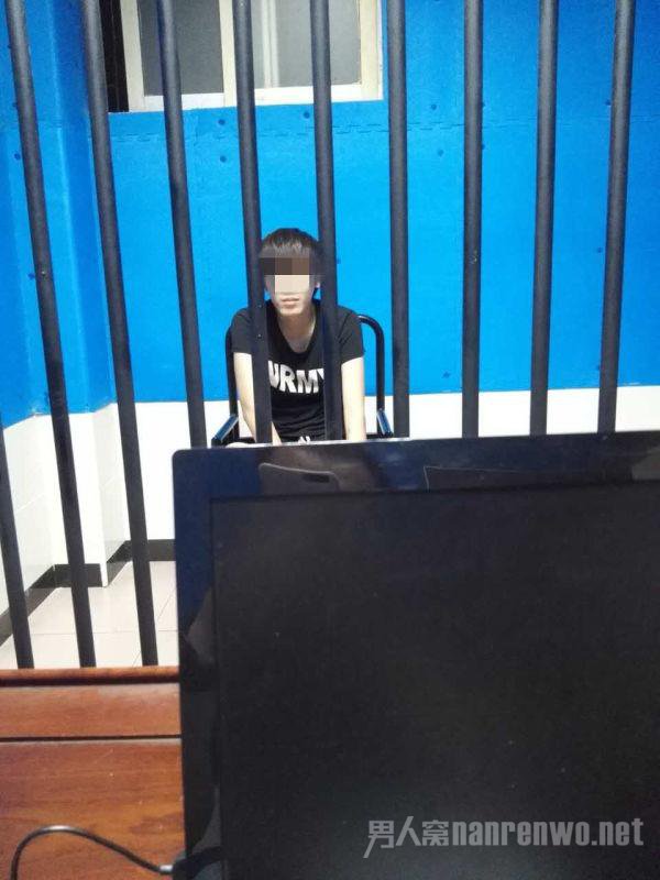 广州惊现女丧尸啃食路人 原是男人诽谤已被拘留:丧尸恶搞路人视频