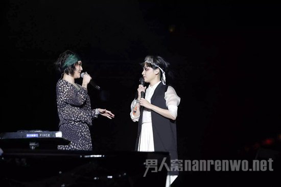 小S音乐节首秀演出 许美静时隔15年重回舞台:许美静的歌