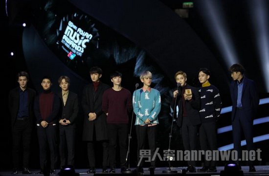 2015MAMA完美闭幕 BIGBANG与EXO分揽四大奖成平手:EXO四大渣攻