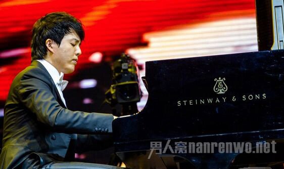 李云迪新年音乐会开幕 疑似与王力宏热情照曝光:王力宏李云迪