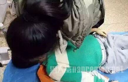 家长：老师侮辱导致孩子上吊死亡
