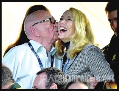 传媒大亨默多克与名模订婚