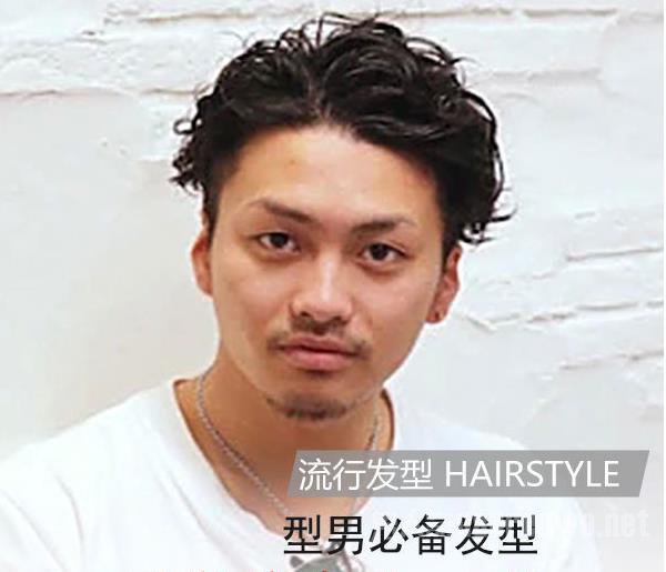 男士棕色蓬松短发