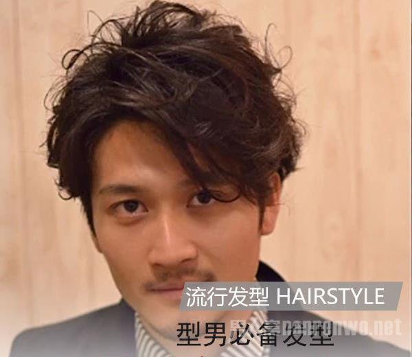 男士减龄刘海发型