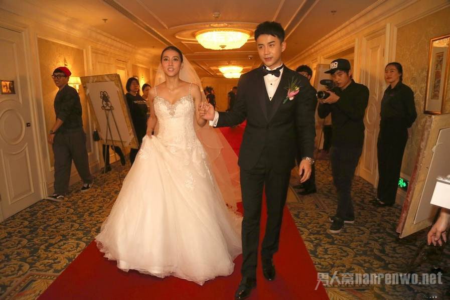 李茂弦子牵手步入婚姻殿堂