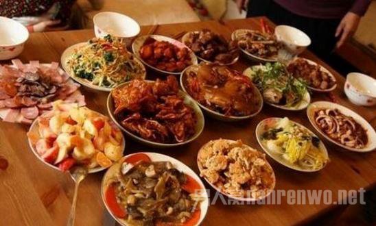 宗族年夜饭AA制：8旬婆婆也得掏钱 明算账不欢而散:港媳嫁到电视剧全集婆婆吃饭掏钱
