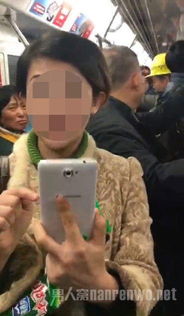 凤爪女