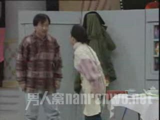　1995年，郭冬临 李文启、买红妹合演小品《有事您说话》