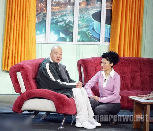 2008年，联手周涛在央视春节联欢晚会上表演小品《新闻人物》