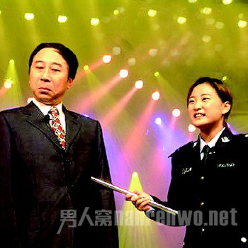 贾玲和师傅冯巩演小品