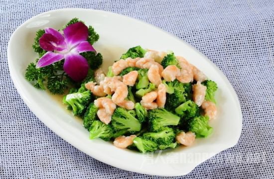年夜饭怎么做：炝炒西兰花虾球