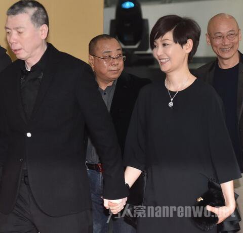 徐帆冯小刚出席活动