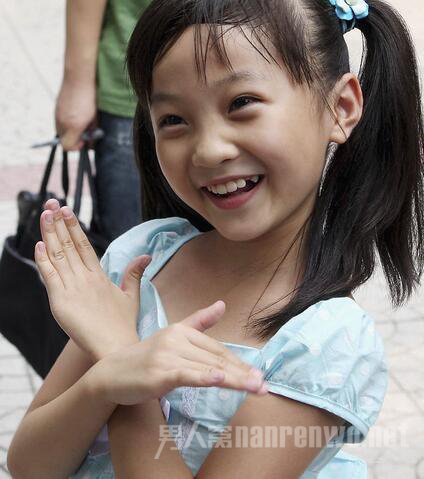 林妙可笑容灿烂