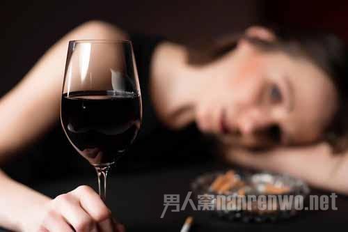 ⲻ绰