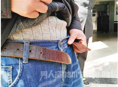 上吊拽断皮带