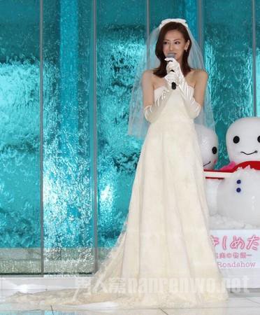 北川景子新娘礼服