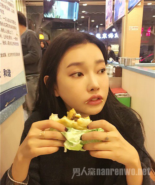 童菲大量私照