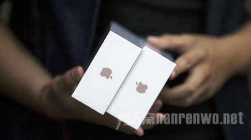 iPhone SEߴ