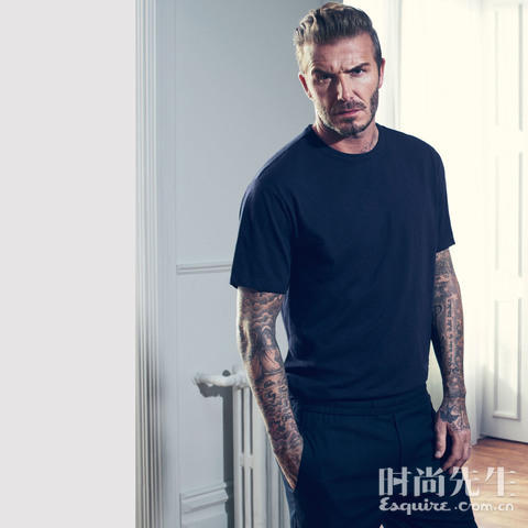 小贝藏青色简约T恤