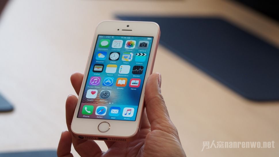 苹果推出iPhone SE简单又暴力