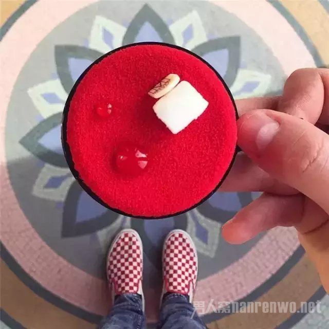 ɫƷ