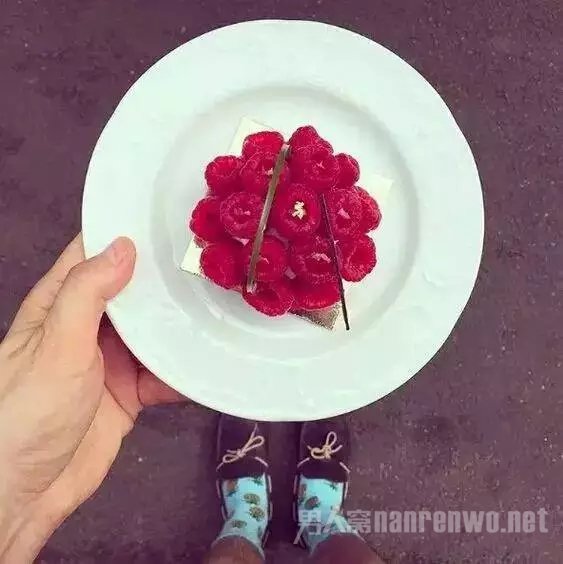 Ʒ