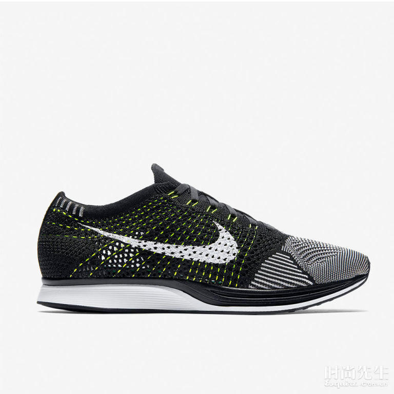Nike Flyknit Race